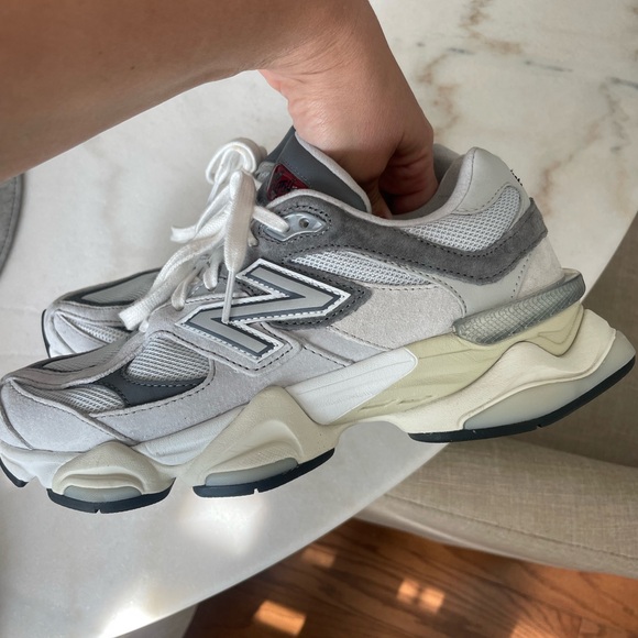 New Balance 9060 - Picture 3 of 7